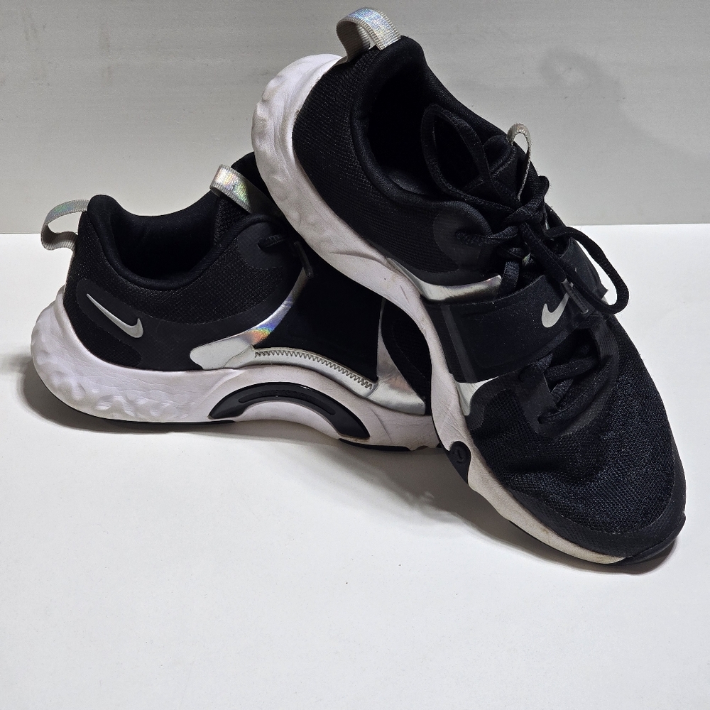EUC Nike Women's Renew in-Season Tr 12 Premium Sneaker size 6.5